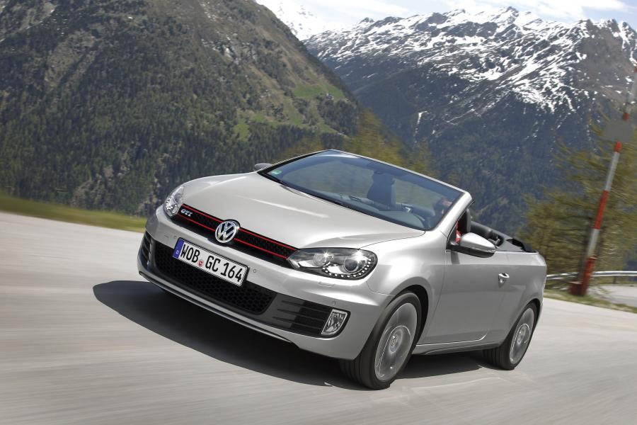  Volkswagen Golf GTi Cabrio 2012 года  (фото 17 из 61)